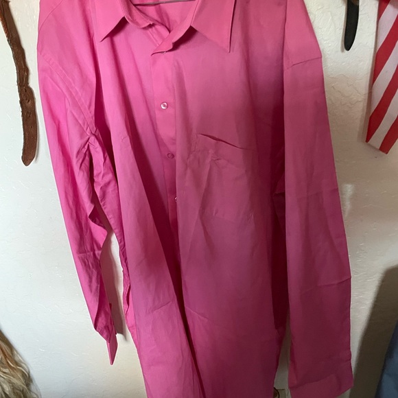 Elegant Fuchsia Dress Shirt for Men - Picture 1 of 3